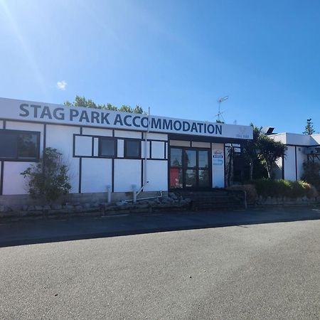 Stag Park Accommodation Taupo Exterior photo